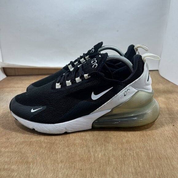 Nike Air Max 270 Women's Size 10 Running Shoes Black White - Picture 3 of 9